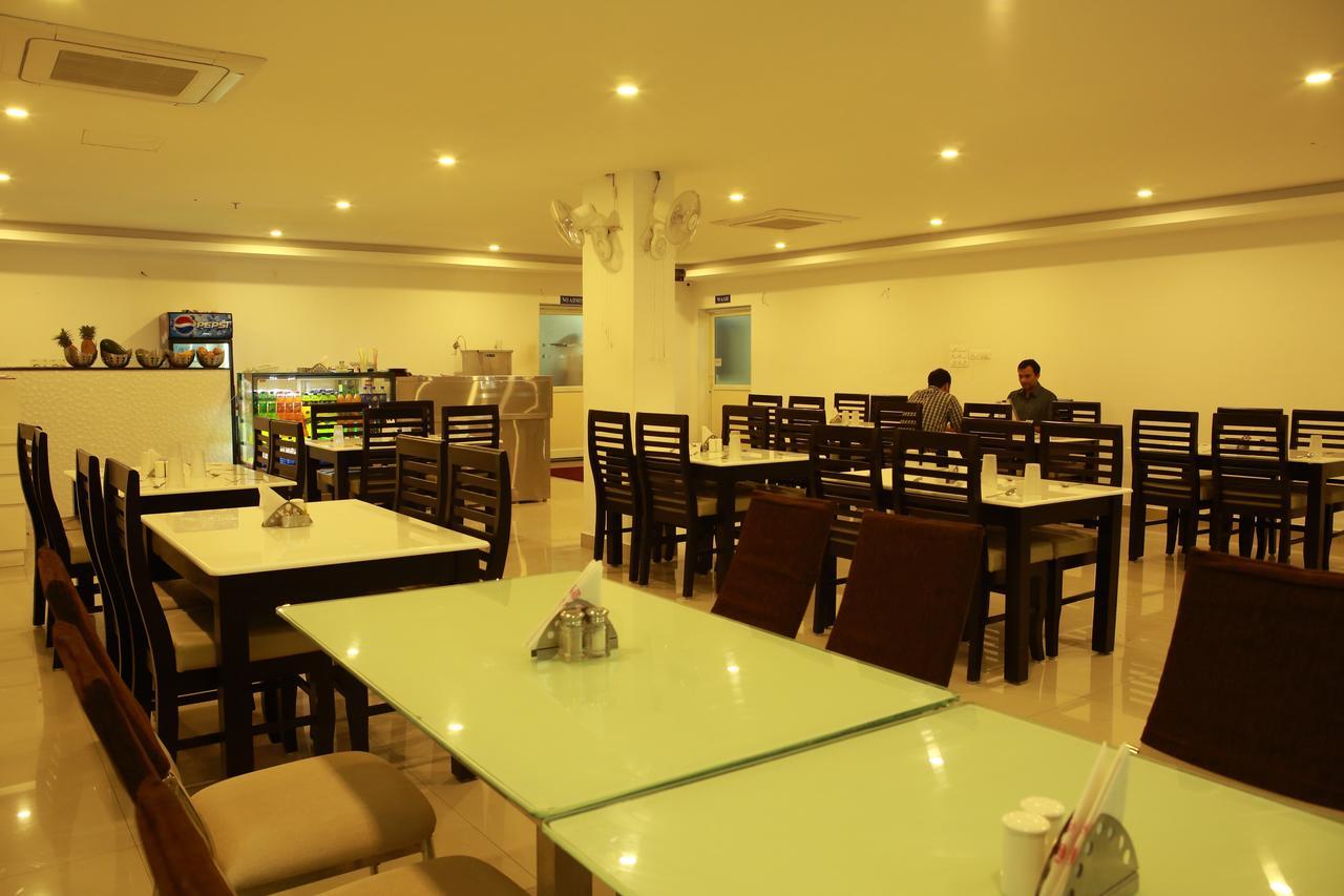Sara Hotels And Apartments Nedumbassery Exteriér fotografie