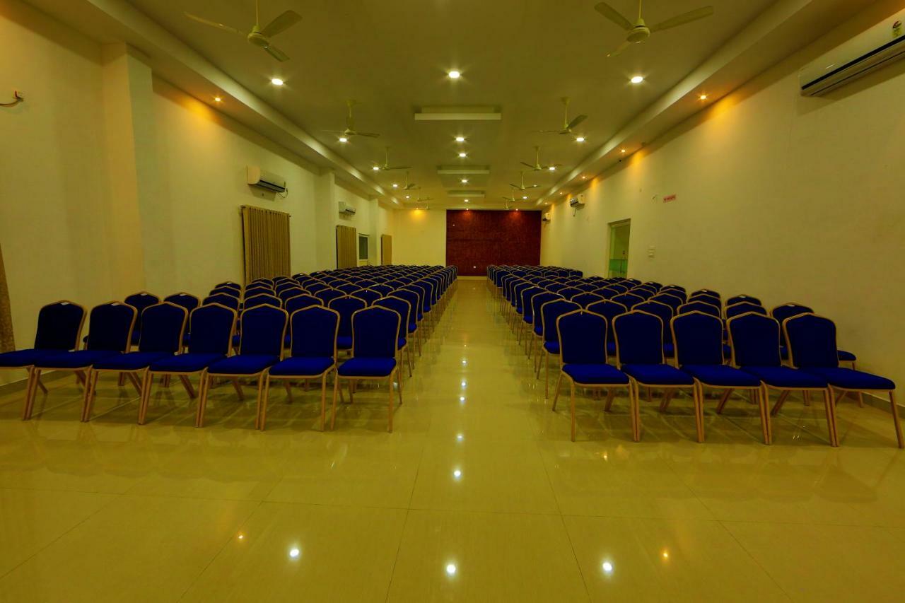 Sara Hotels And Apartments Nedumbassery Exteriér fotografie